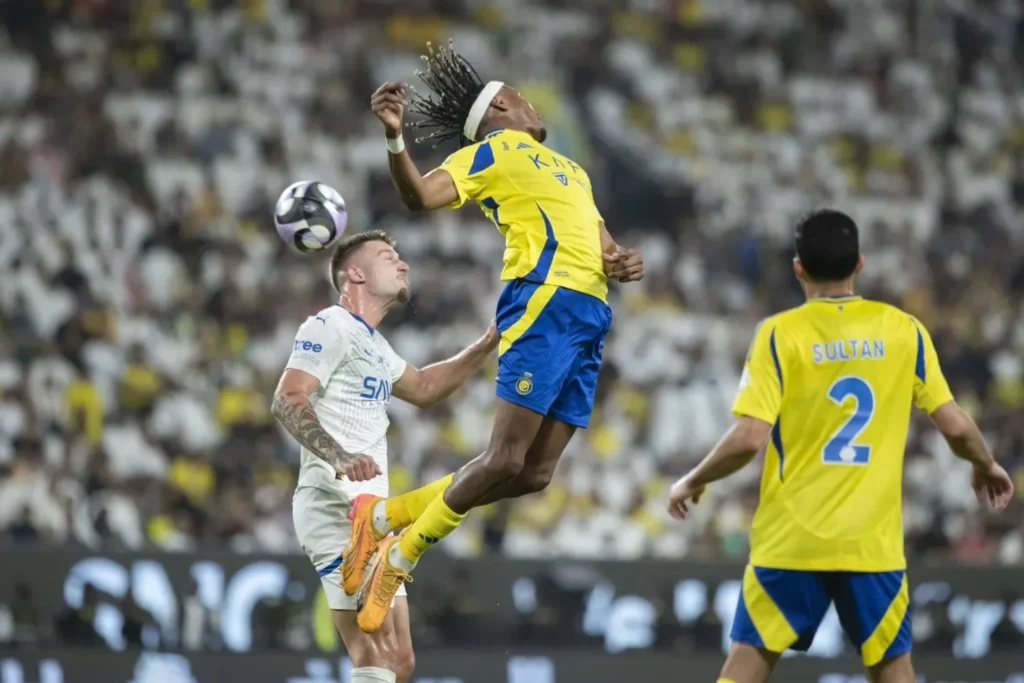 ترقب جماهيري وإعلامي كبير لقمة الهلال والنصر الجمعة في الدوري السعودي (تصوير: يزيد السمراني)