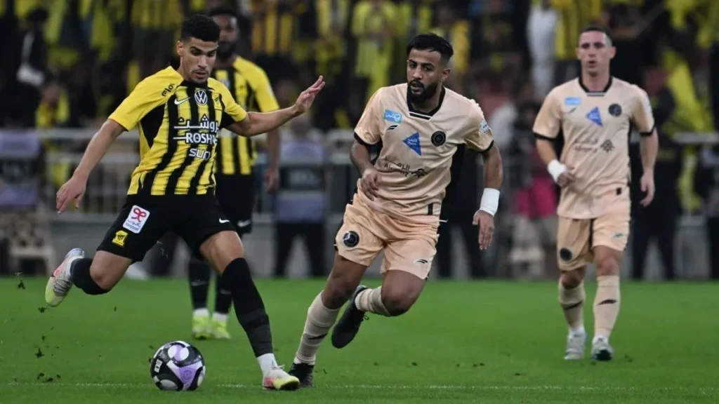 قمة مرتقبة بين الاتحاد والشباب في نصف نهائي كأس الملك