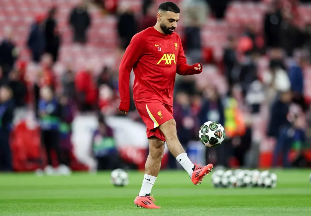 محمد صلاح لاعب نادي ليفربول حاليا